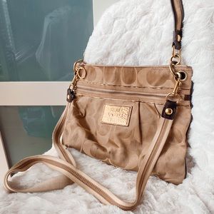 🟡Beige and Gold Coach Satchel Bag